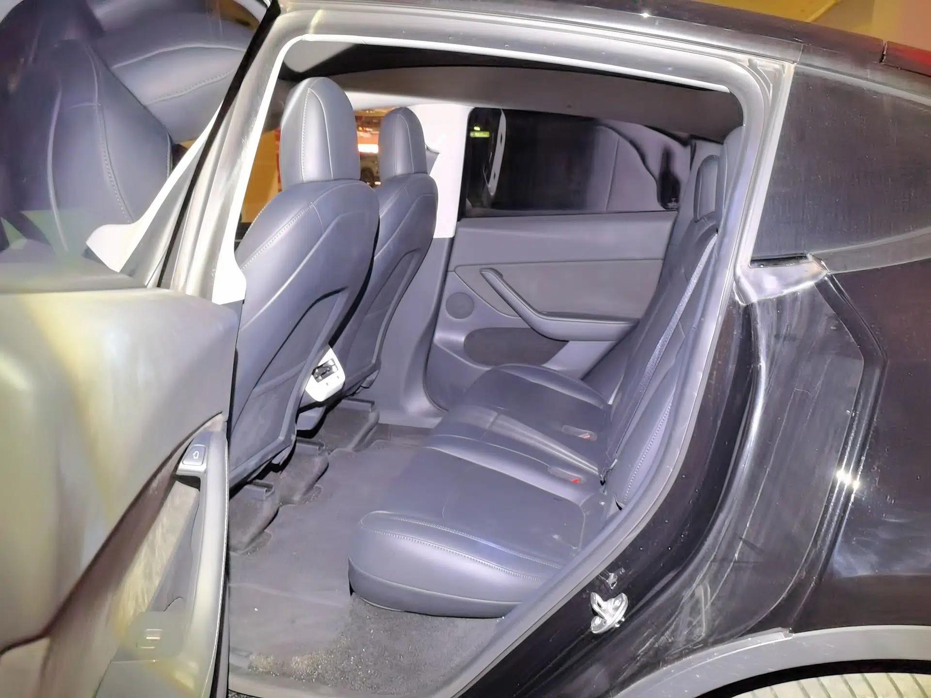Tesla Model Y 2021 Standard Range Rear-Wheel Drive Version — миниатюра 17