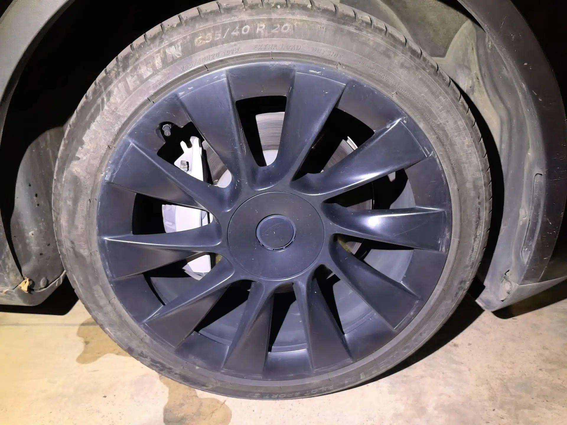 Tesla Model Y 2021 Standard Range Rear-Wheel Drive Version — миниатюра 8