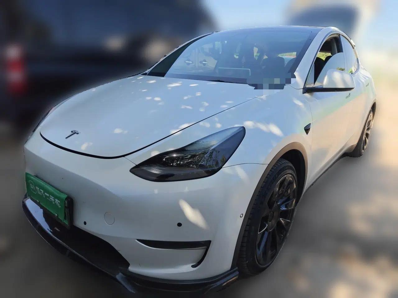 Tesla Model Y 2022 Long-Range All-Wheel-Drive Version — миниатюра 1