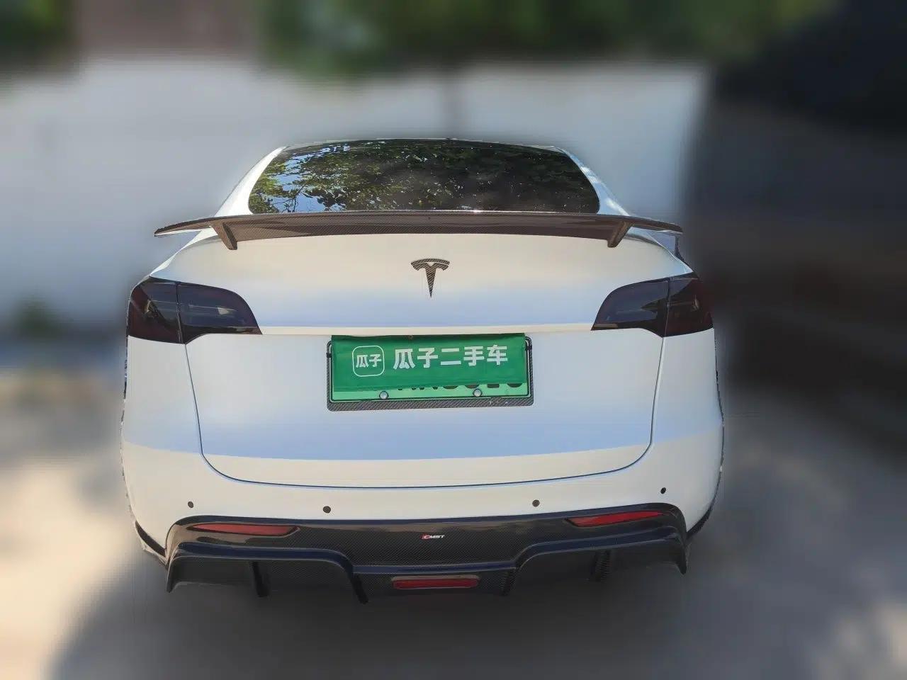 Tesla Model Y 2022 Long-Range All-Wheel-Drive Version — миниатюра 5