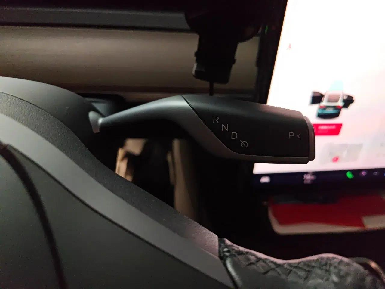 Tesla Model Y 2022 Rear-Wheel-Drive Version — миниатюра 14