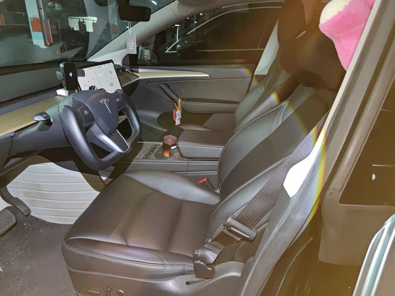 Tesla Model Y 2022 Rear-Wheel-Drive Version — миниатюра 15