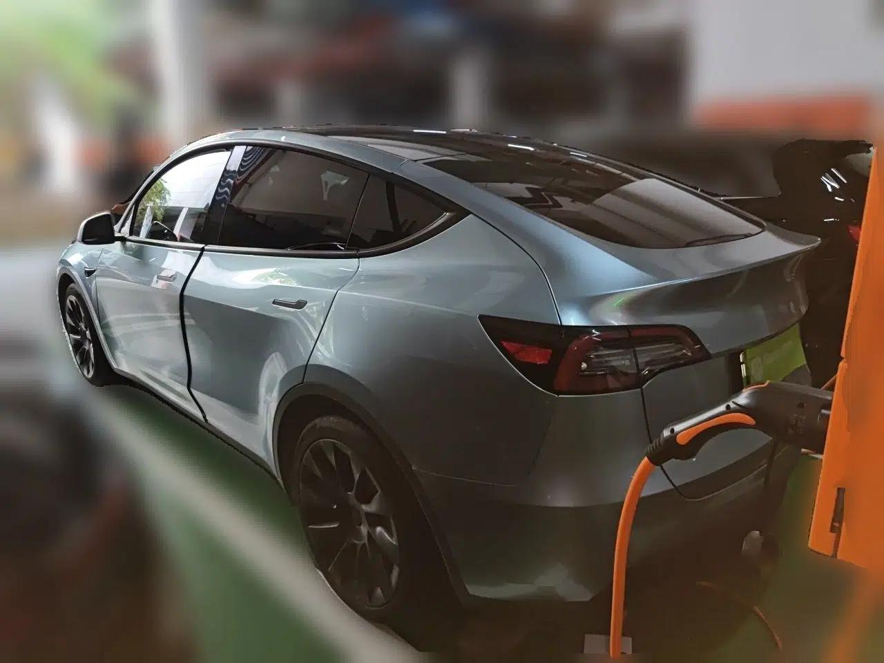 Tesla Model Y 2022 Rear-Wheel-Drive Version — миниатюра 4