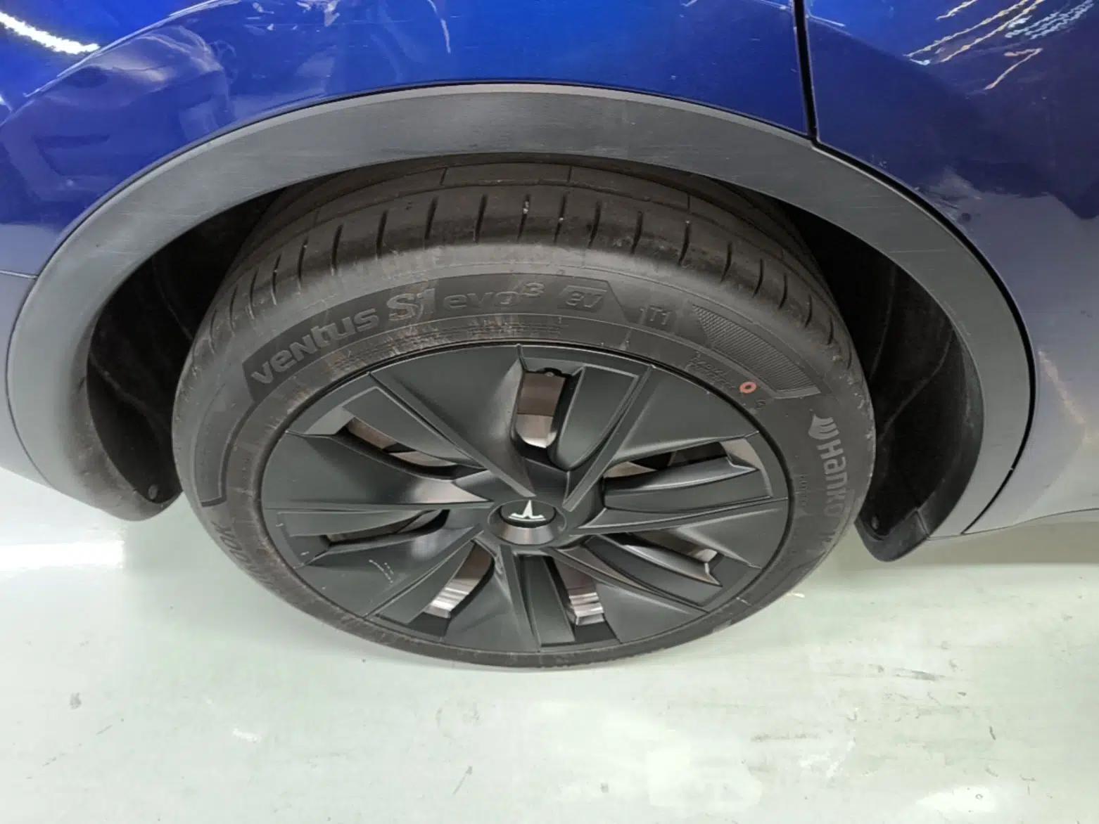 Tesla Model Y 2022 Rear-Wheel-Drive Version — миниатюра 11
