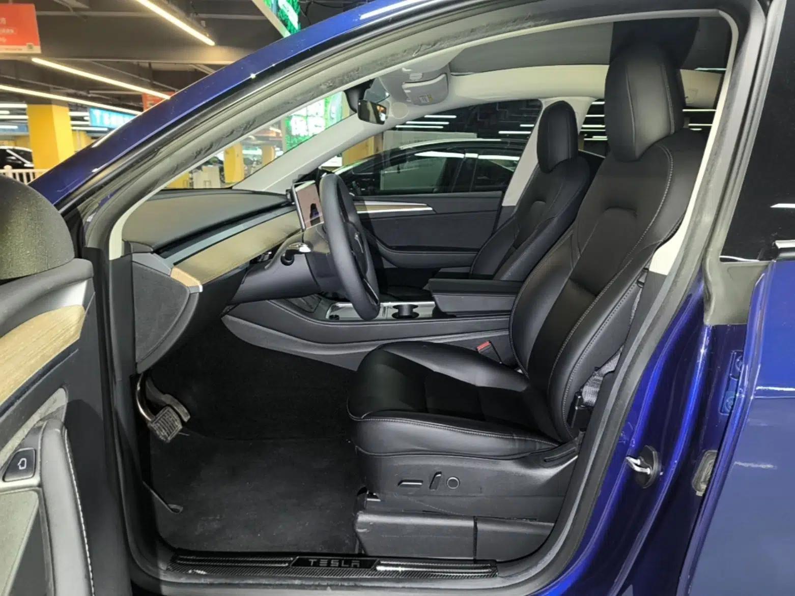 Tesla Model Y 2022 Rear-Wheel-Drive Version — миниатюра 17