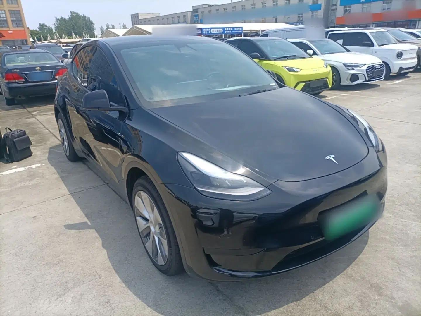 Tesla Model Y 2022 Revised Version Rear-Wheel Drive — миниатюра 3