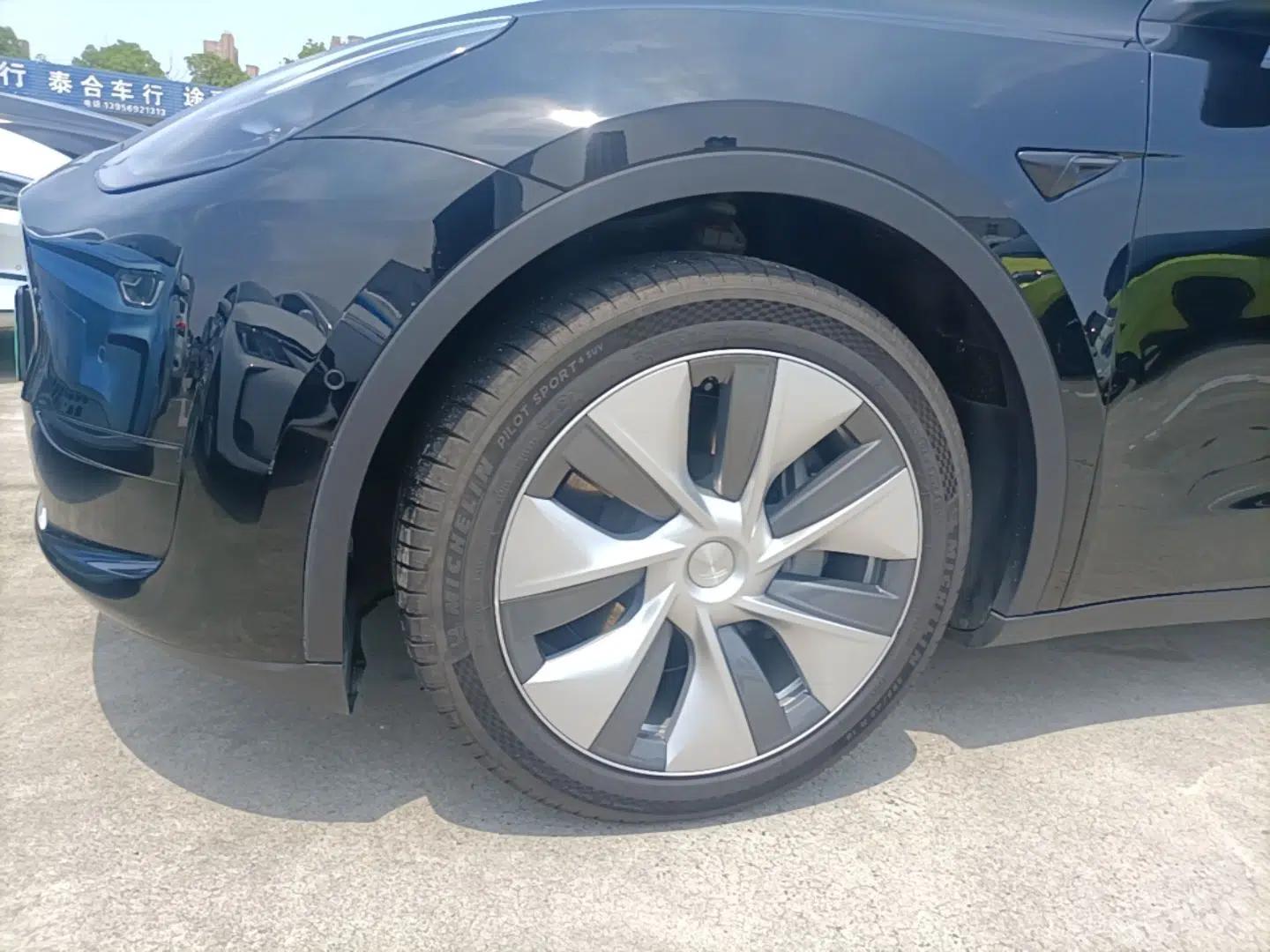 Tesla Model Y 2022 Revised Version Rear-Wheel Drive — миниатюра 10