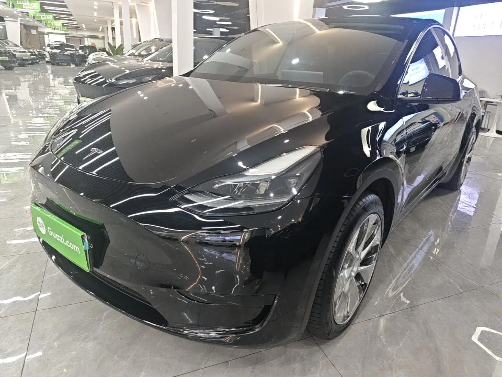Tesla Model Y 2022 Rear-Wheel-Drive Version — миниатюра 1