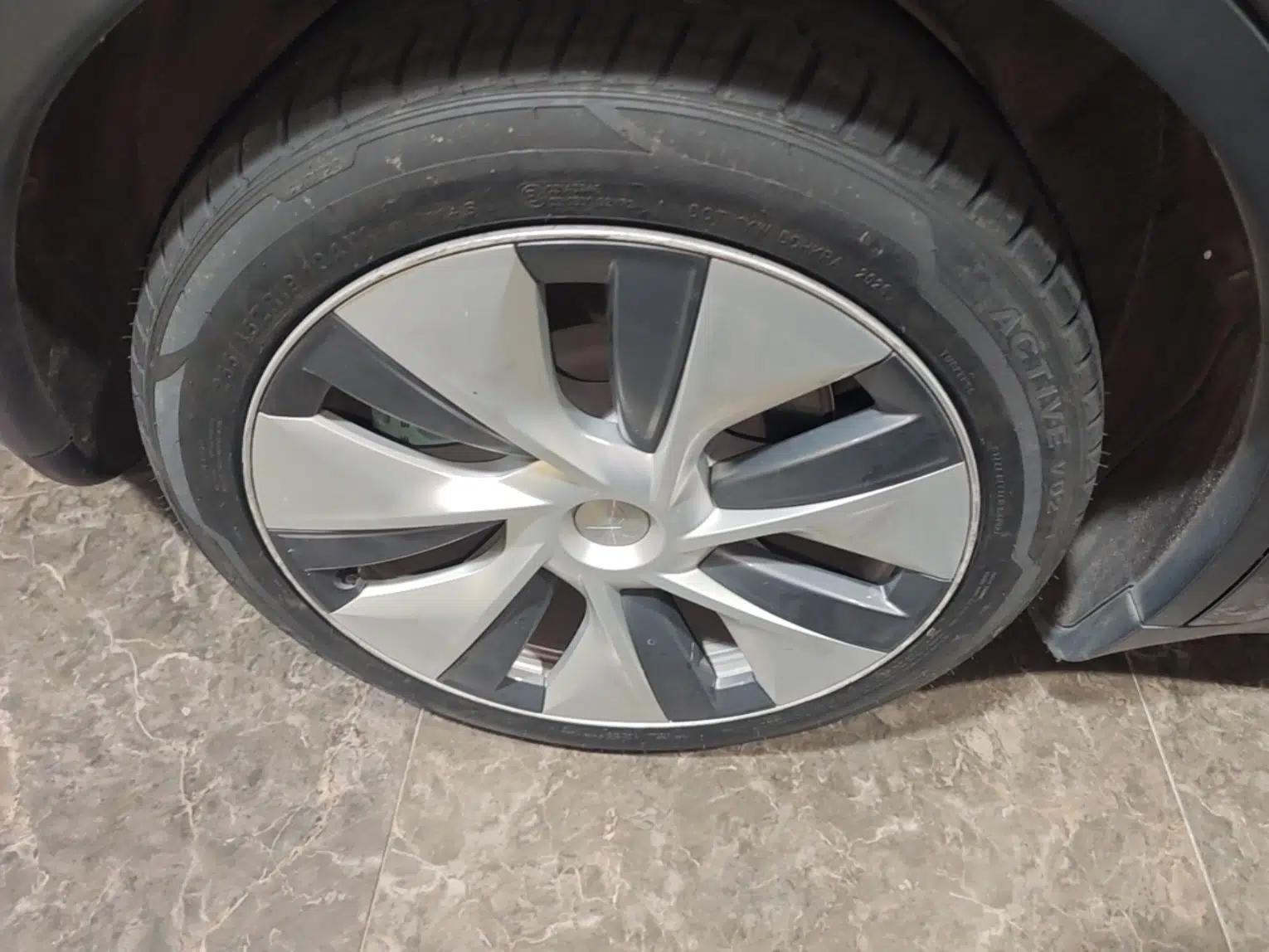 Tesla Model Y 2022 Revised Version Rear-Wheel Drive — миниатюра 11