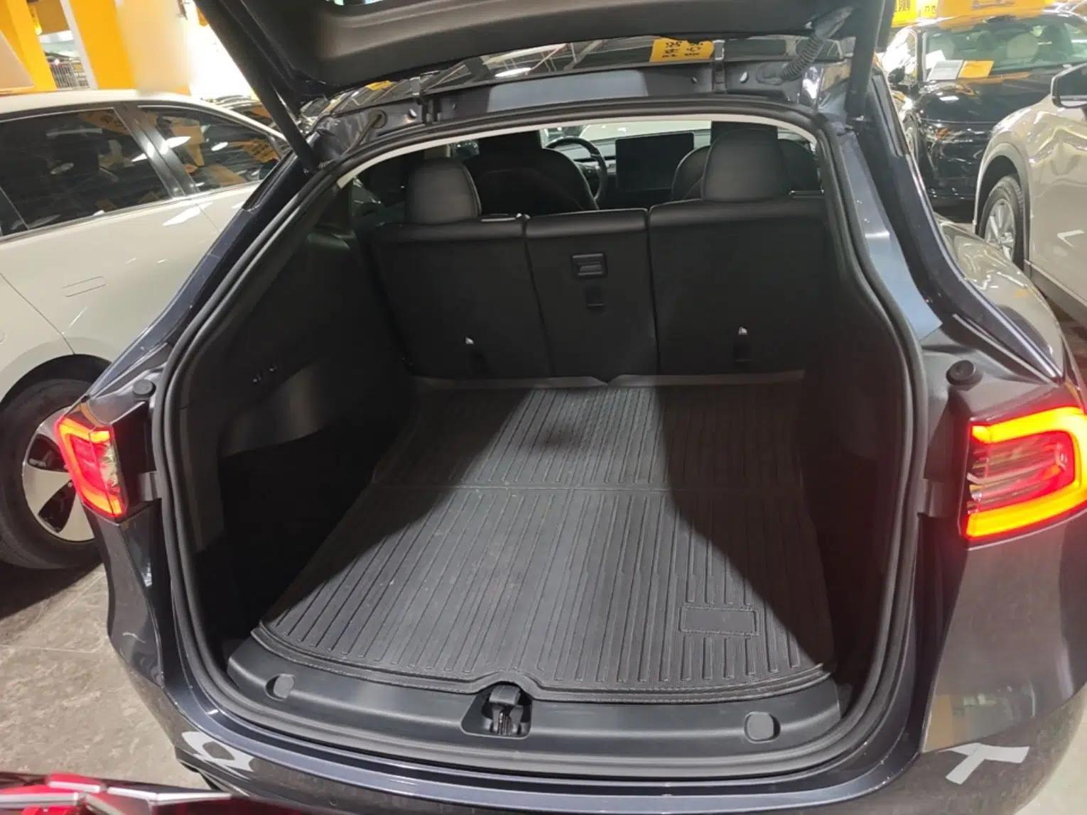 Tesla Model Y 2022 Revised Version Rear-Wheel Drive — миниатюра 22