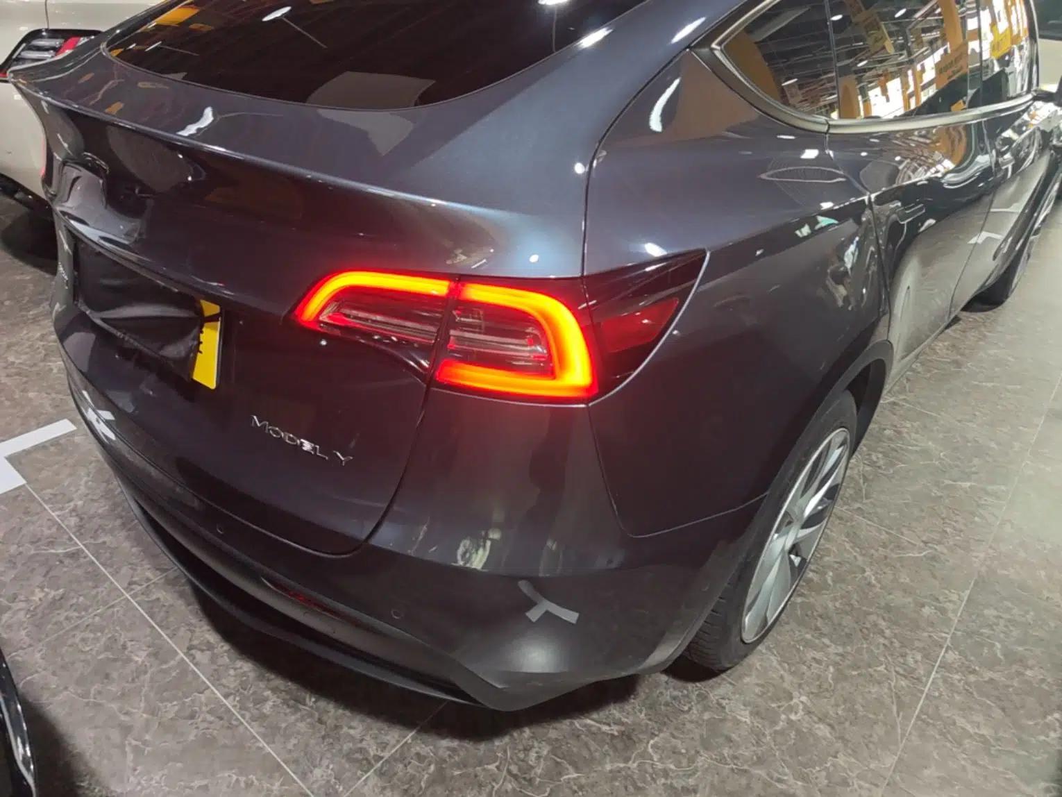 Tesla Model Y 2022 Revised Version Rear-Wheel Drive — миниатюра 9