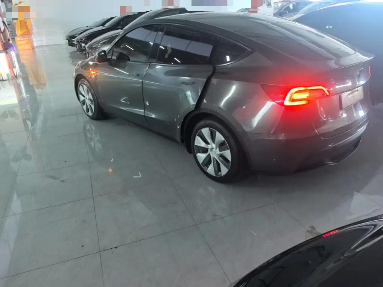 Tesla Model Y 2022 Revised Version Rear-Wheel Drive — миниатюра 4