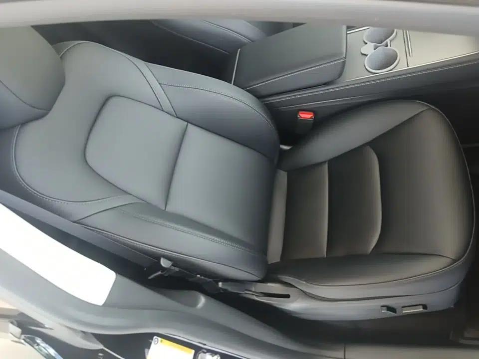 Tesla Model Y 2022 Revised Version Rear-Wheel Drive — миниатюра 24