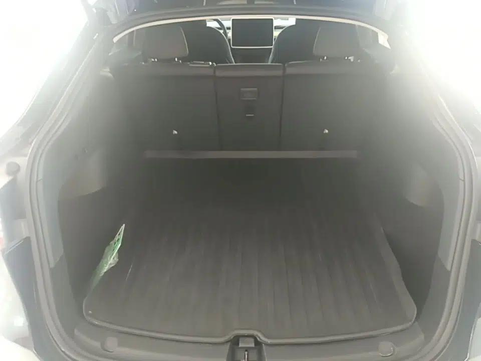 Tesla Model Y 2022 Revised Version Rear-Wheel Drive — миниатюра 27