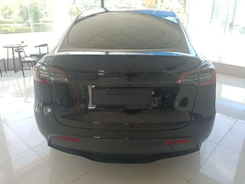Tesla Model Y 2022 Revised Version Rear-Wheel Drive — миниатюра 5