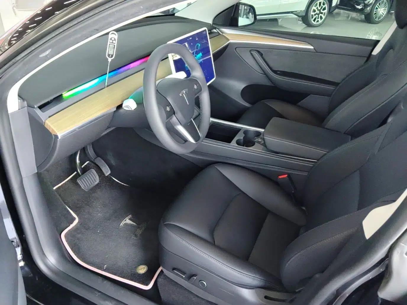 Tesla Model Y 2022 Revised Version Rear-Wheel Drive — миниатюра 17