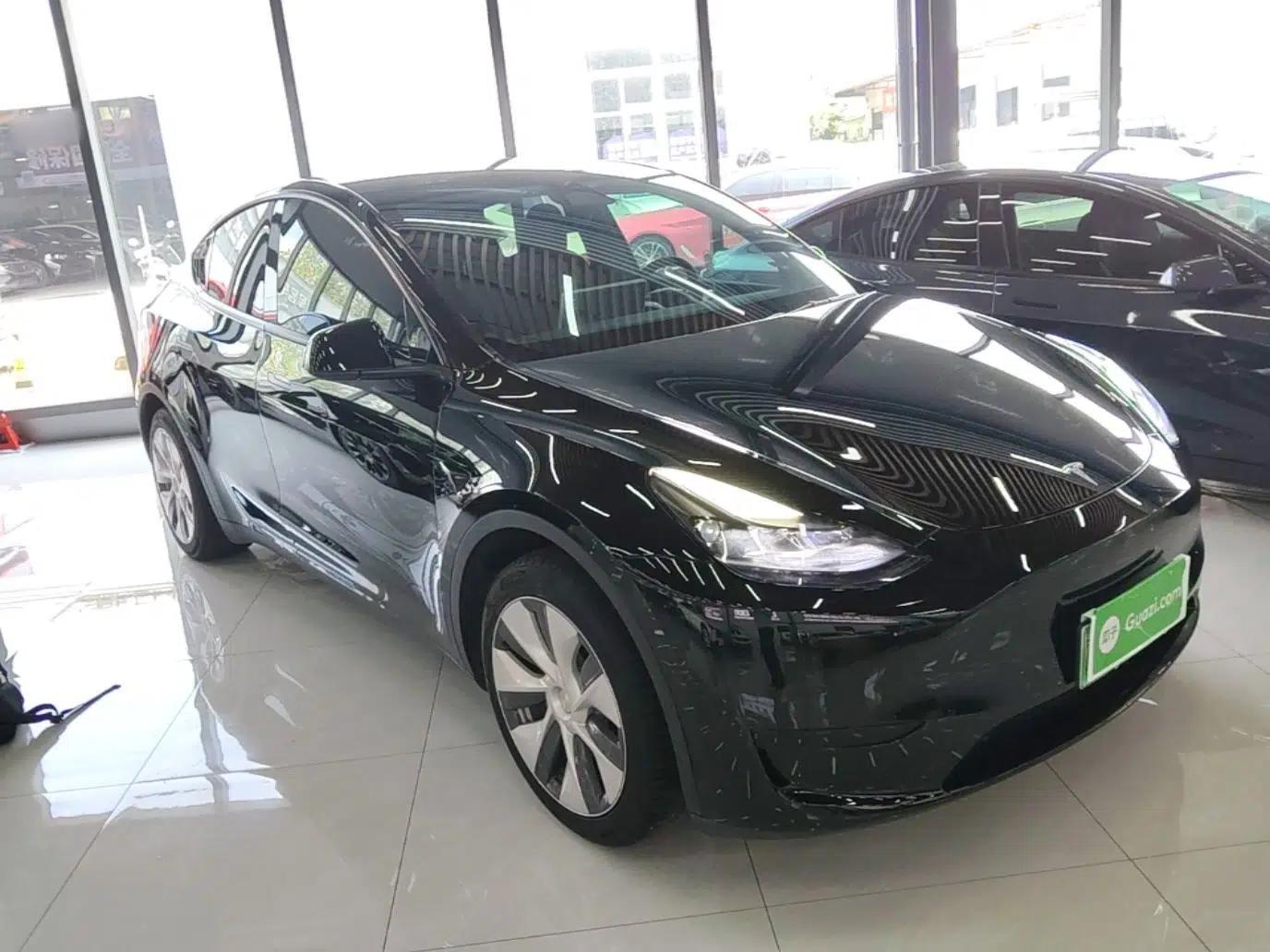 Tesla Model Y 2022 Revised Version Rear-Wheel Drive — миниатюра 3