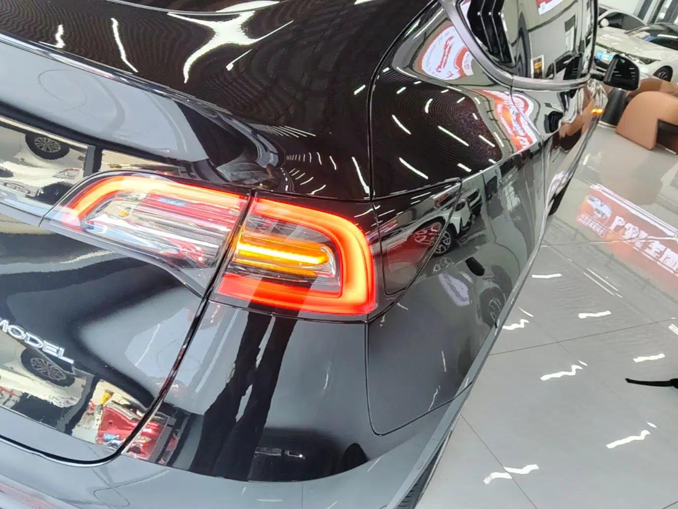 Tesla Model Y 2022 Revised Version Rear-Wheel Drive — миниатюра 9