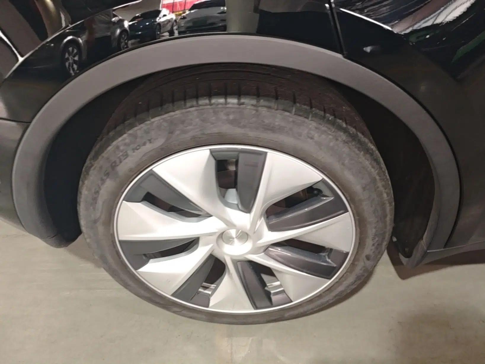 Tesla Model Y 2022 Revised Version Rear-Wheel Drive — миниатюра 11