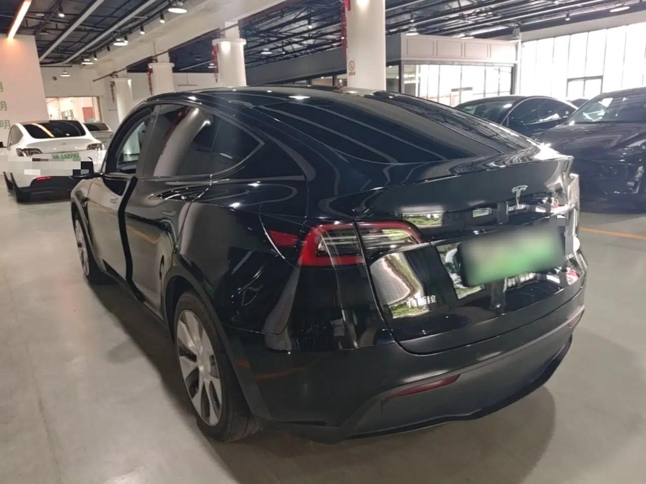 Tesla Model Y 2022 Revised Version Rear-Wheel Drive — миниатюра 4