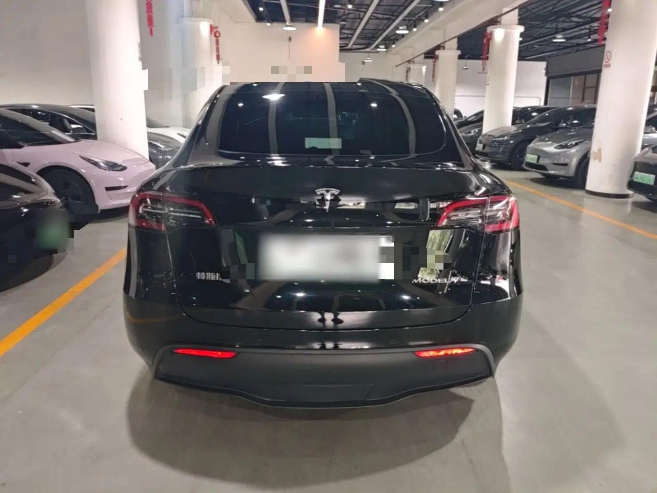 Tesla Model Y 2022 Revised Version Rear-Wheel Drive — миниатюра 5