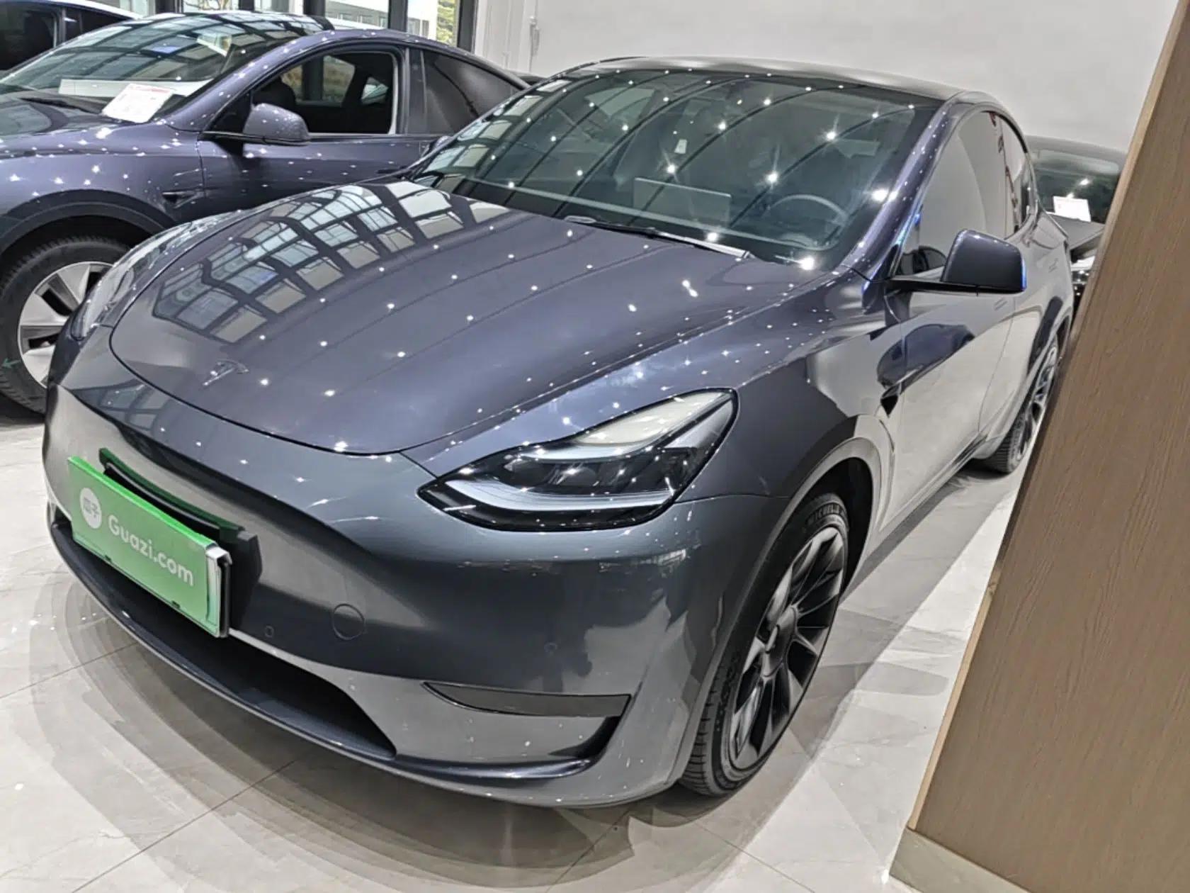 Tesla Model Y 2022 Revised Version Rear-Wheel Drive — миниатюра 1