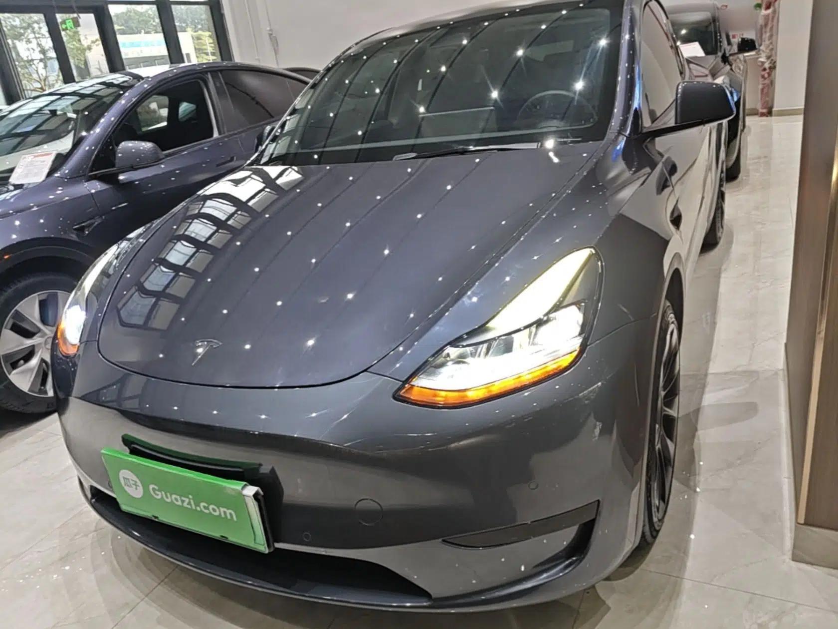 Tesla Model Y 2022 Revised Version Rear-Wheel Drive — миниатюра 2
