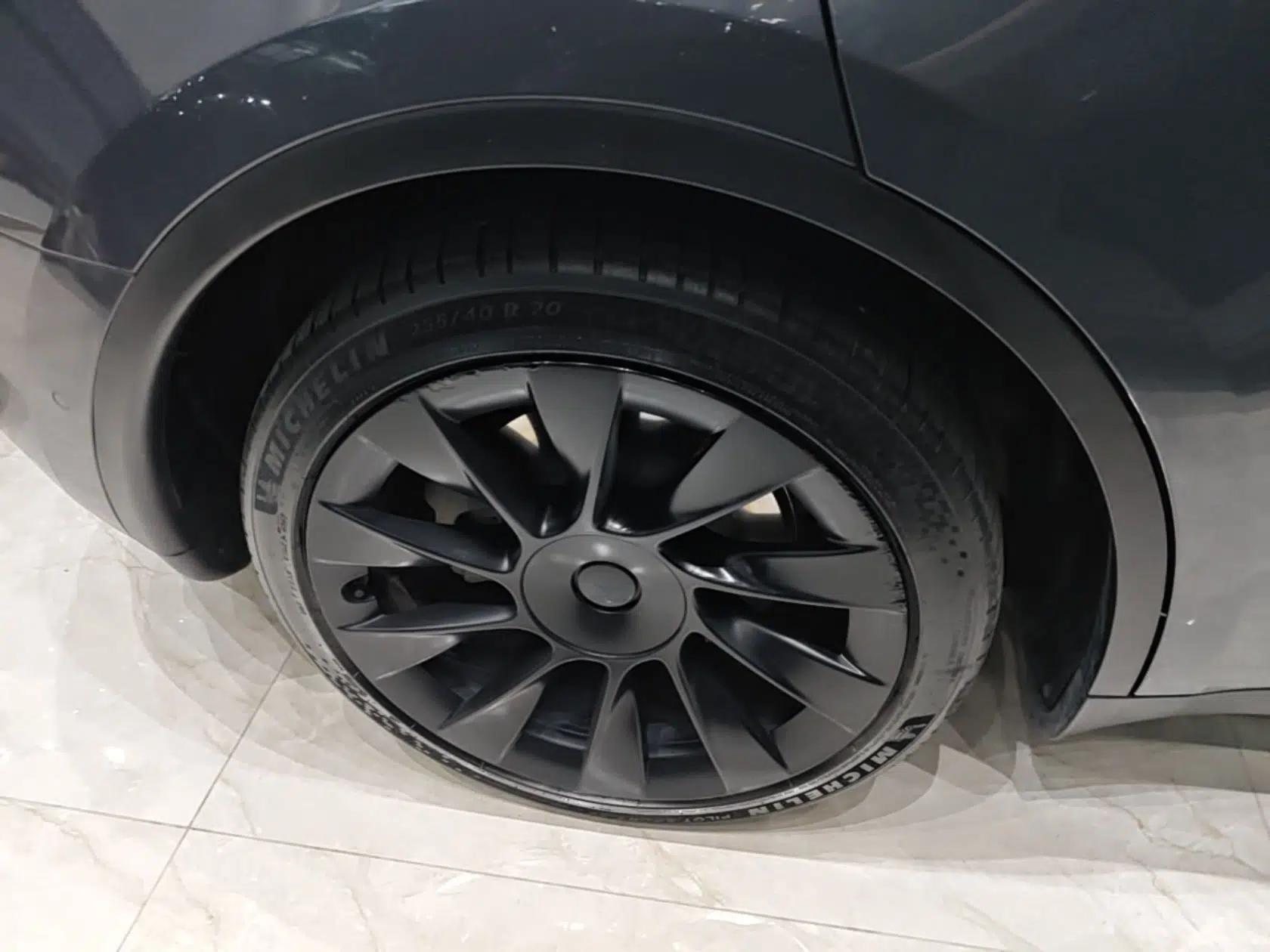 Tesla Model Y 2022 Revised Version Rear-Wheel Drive — миниатюра 11