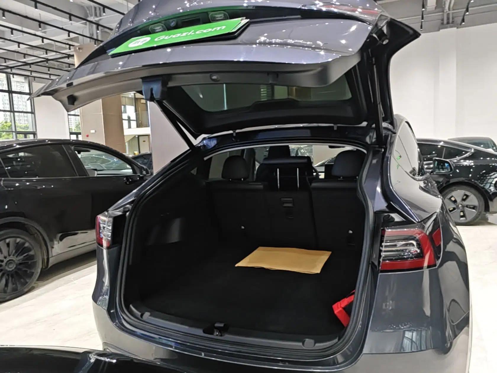 Tesla Model Y 2022 Revised Version Rear-Wheel Drive — миниатюра 22