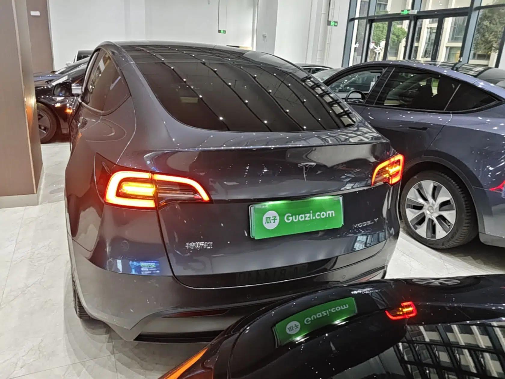 Tesla Model Y 2022 Revised Version Rear-Wheel Drive — миниатюра 5