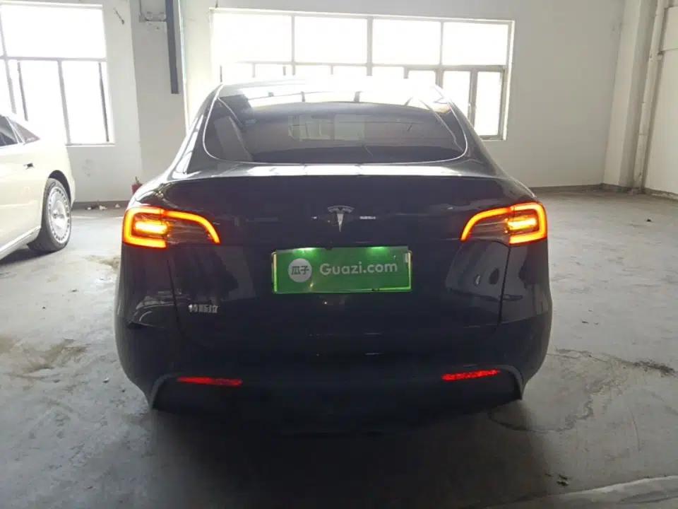 Tesla Model Y 2022 Revised Version Rear-Wheel Drive — миниатюра 5