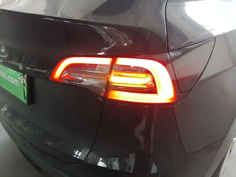 Tesla Model Y 2022 Revised Version Rear-Wheel Drive — миниатюра 9