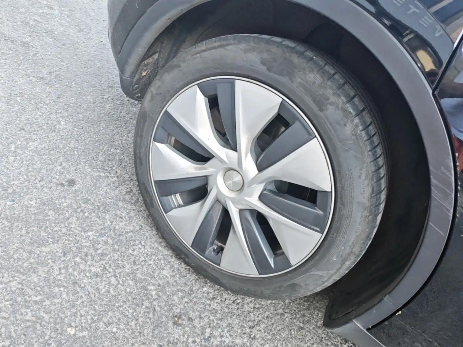 Tesla Model Y 2022 Revised Version Rear-Wheel Drive — миниатюра 11