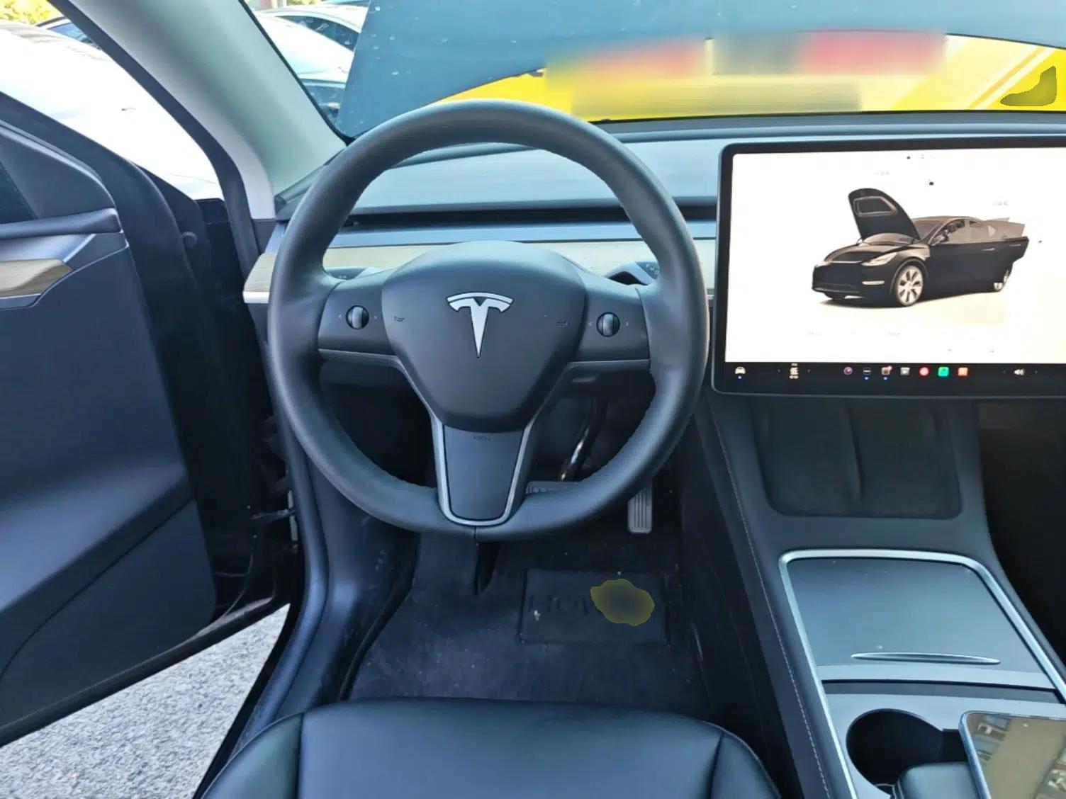 Tesla Model Y 2022 Revised Version Rear-Wheel Drive — миниатюра 13