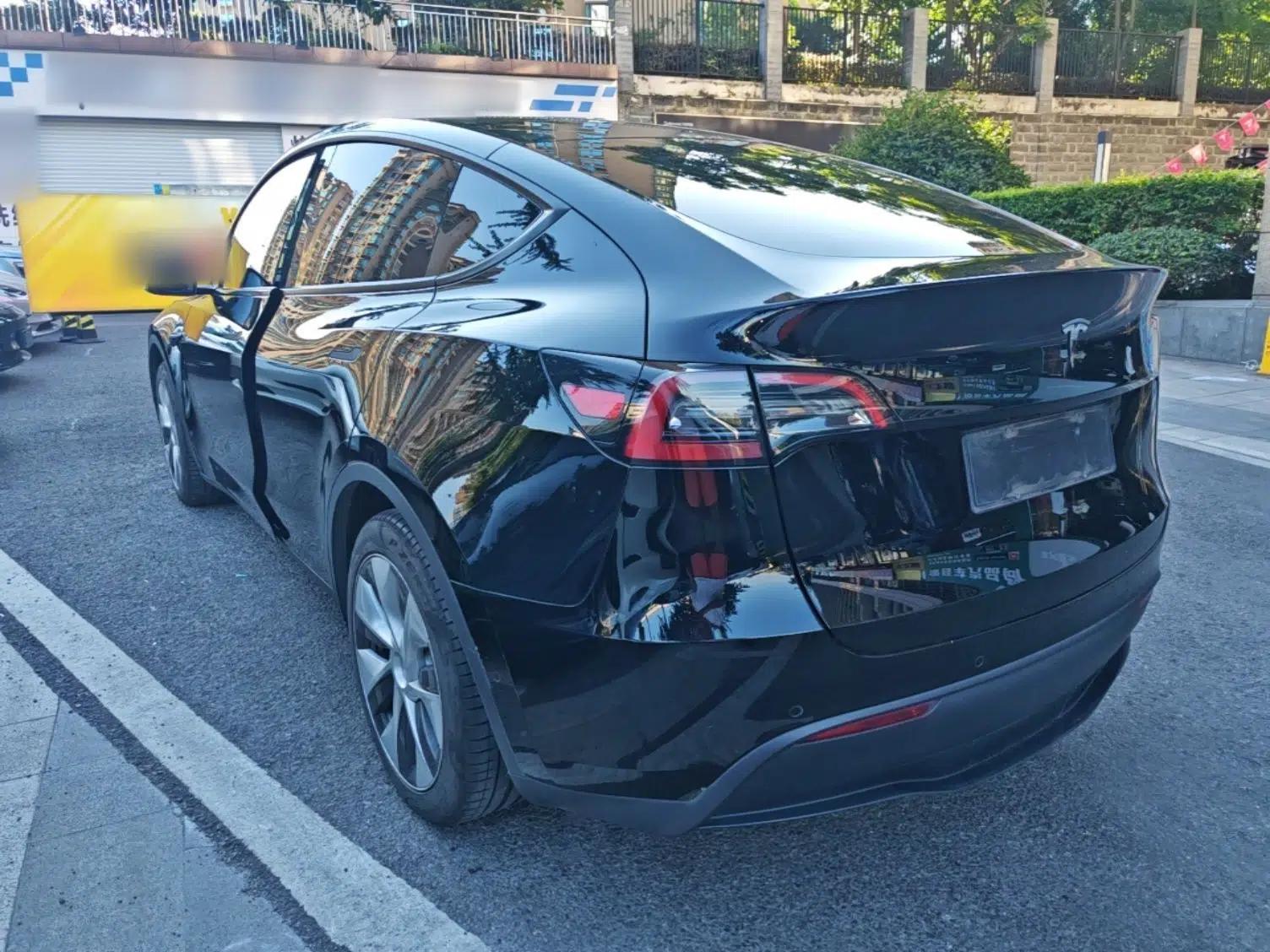 Tesla Model Y 2022 Revised Version Rear-Wheel Drive — миниатюра 4