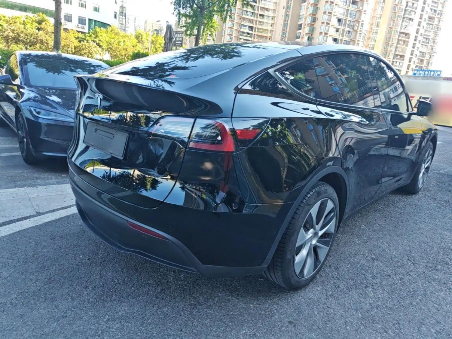 Tesla Model Y 2022 Revised Version Rear-Wheel Drive — миниатюра 6