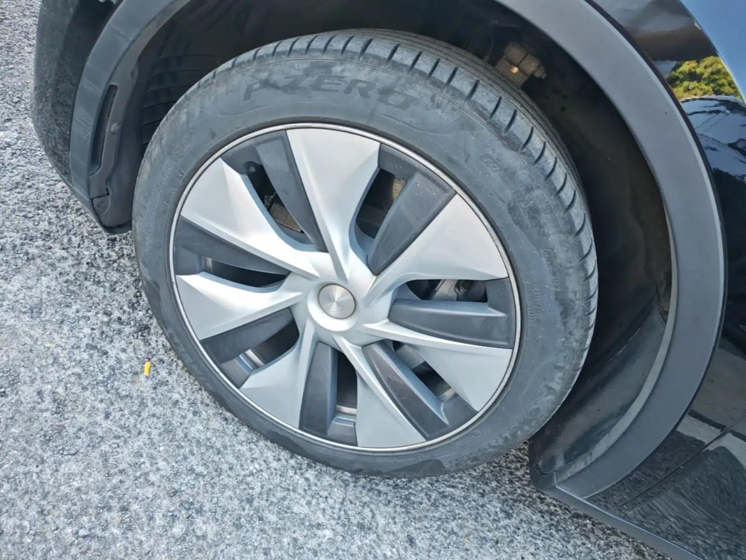 Tesla Model Y 2022 Revised Version Rear-Wheel Drive — миниатюра 10