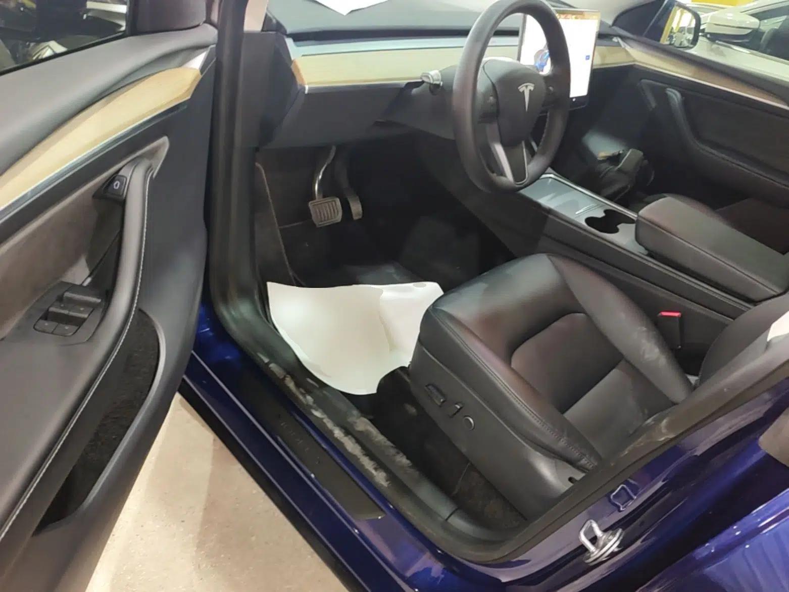 Tesla Model Y 2022 Revised Version Long-Range All-Wheel Drive — миниатюра 23