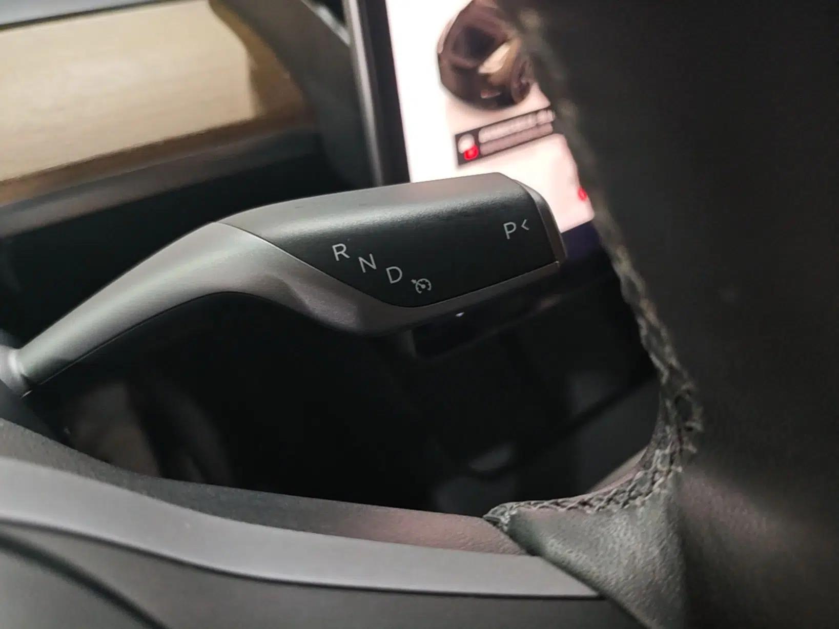 Tesla Model Y 2022 Revised Version Rear-Wheel Drive — миниатюра 16