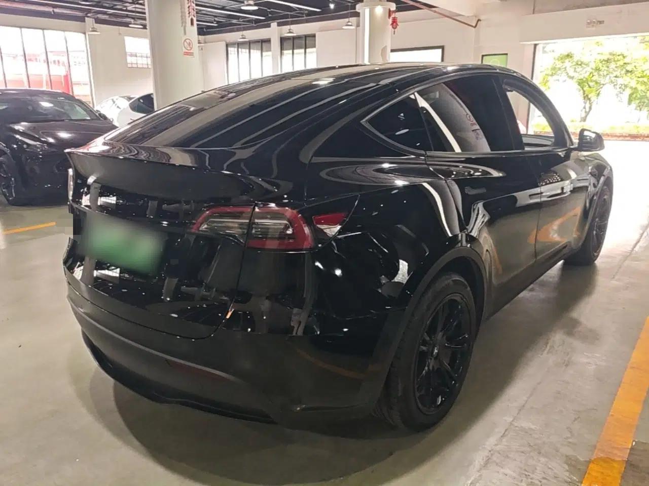 Tesla Model Y 2022 Revised Version Rear-Wheel Drive — миниатюра 6