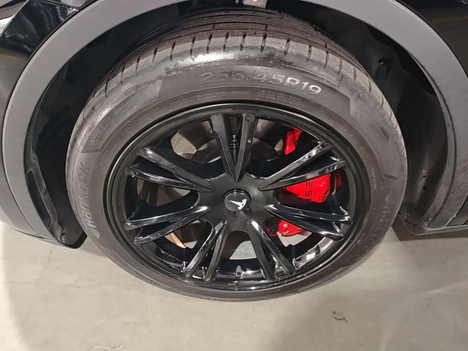 Tesla Model Y 2022 Revised Version Rear-Wheel Drive — миниатюра 10