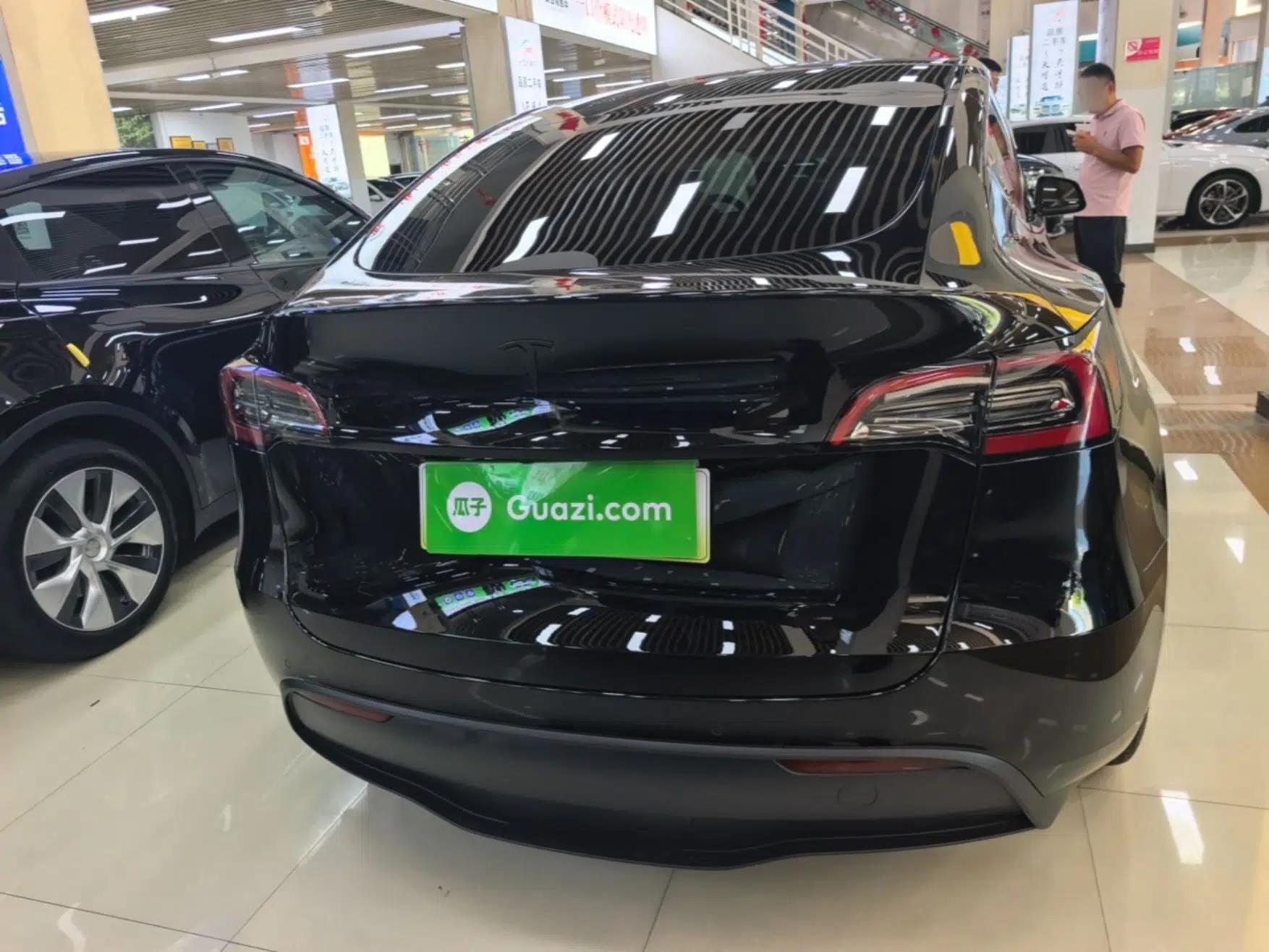 Tesla Model Y 2021 Standard Range Rear-Wheel Drive Version — миниатюра 5