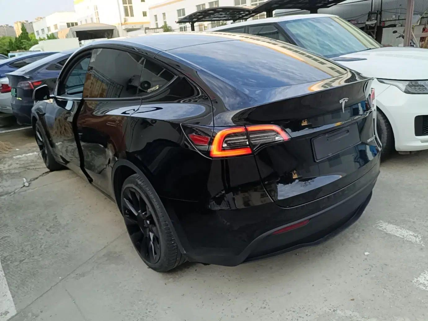 Tesla Model Y 2022 Revised Version Long-Range All-Wheel Drive — миниатюра 4