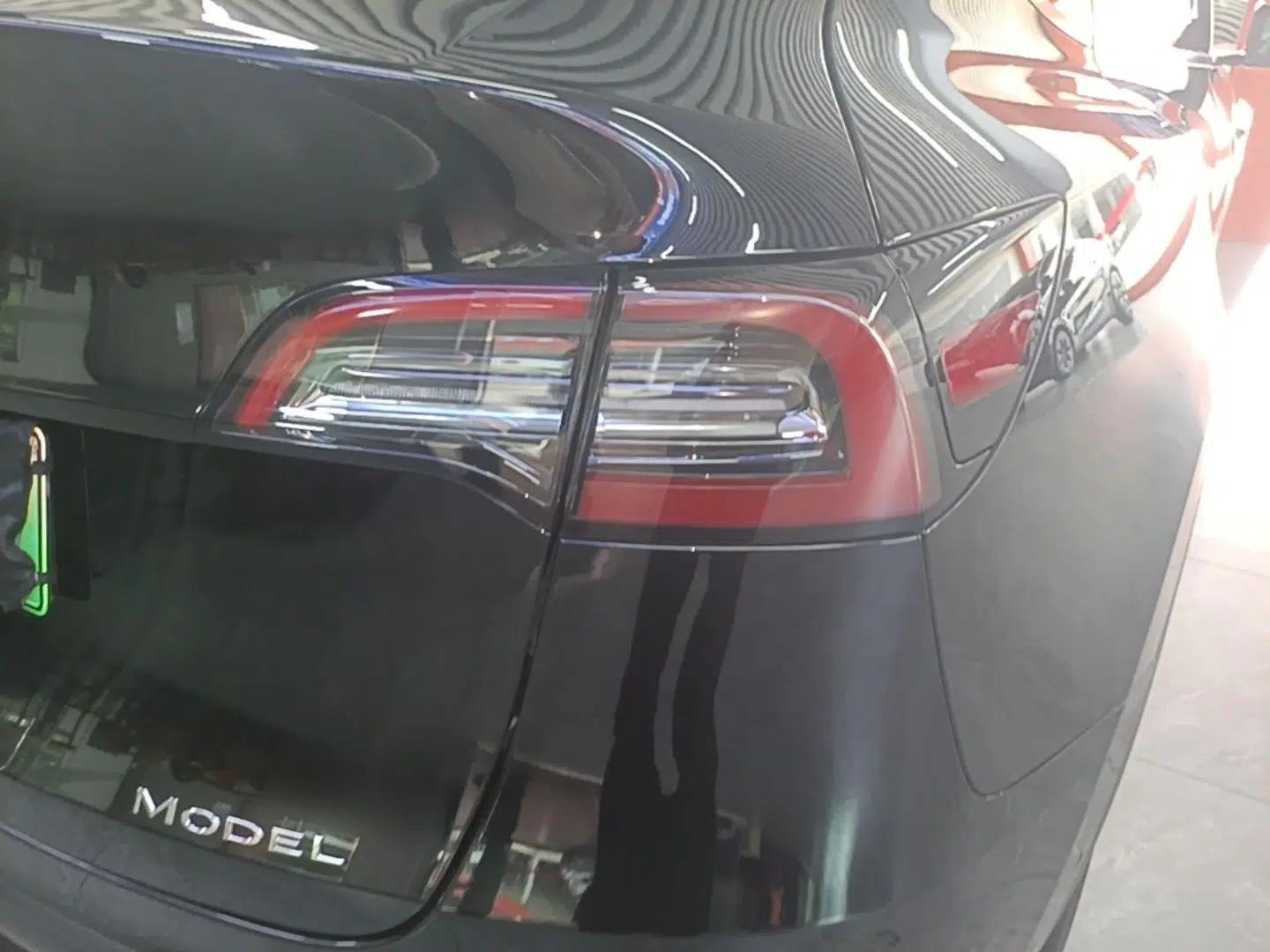Tesla Model Y 2022 Revised Version Rear-Wheel Drive — миниатюра 9