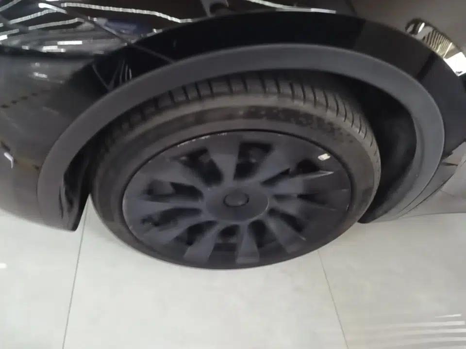 Tesla Model Y 2021 Standard Range Rear-Wheel Drive Version — миниатюра 10