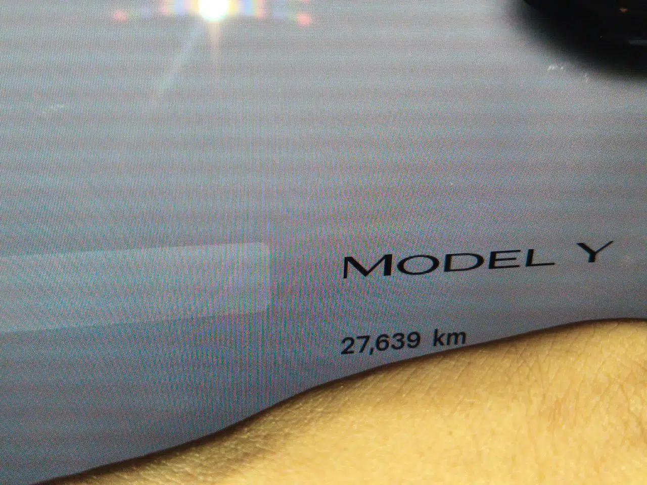 Tesla Model Y 2022 Revised Version Rear-Wheel Drive — миниатюра 12
