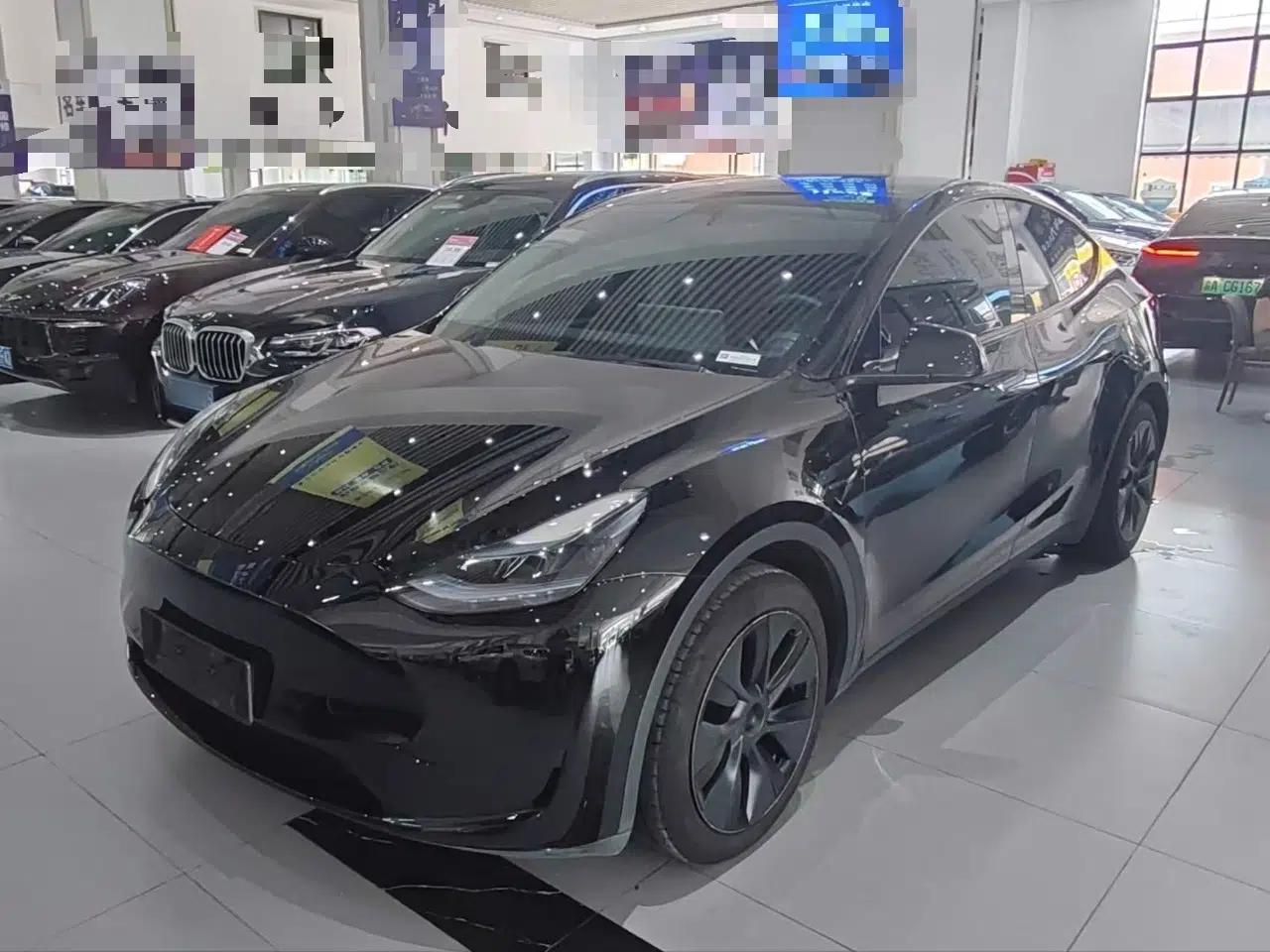 Tesla Model Y 2023 Rear-Wheel-Drive Version — миниатюра 1