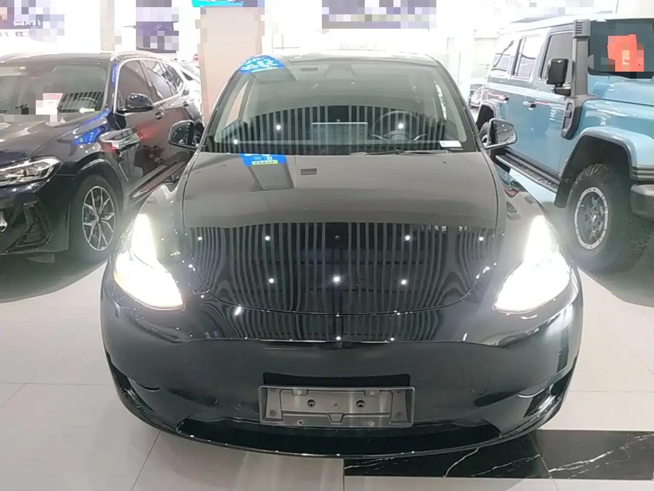 Tesla Model Y 2023 Rear-Wheel-Drive Version — миниатюра 2