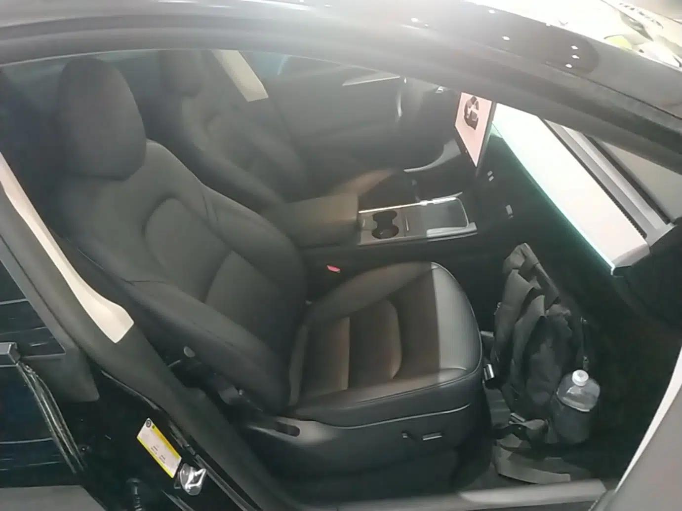 Tesla Model Y 2023 Rear-Wheel-Drive Version — миниатюра 19
