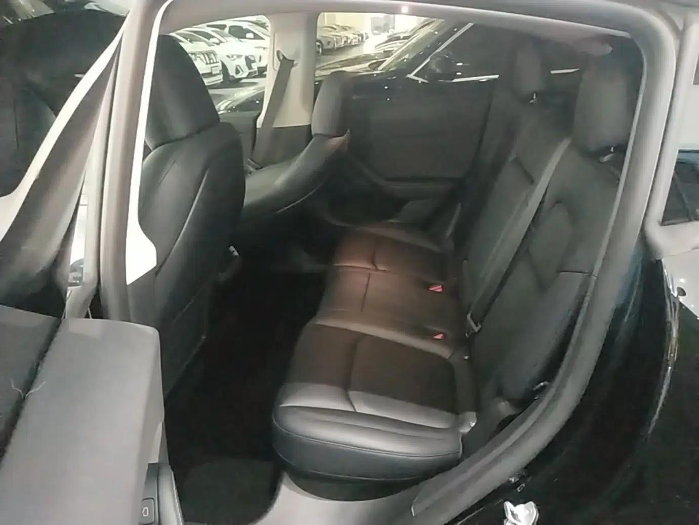 Tesla Model Y 2023 Rear-Wheel-Drive Version — миниатюра 20